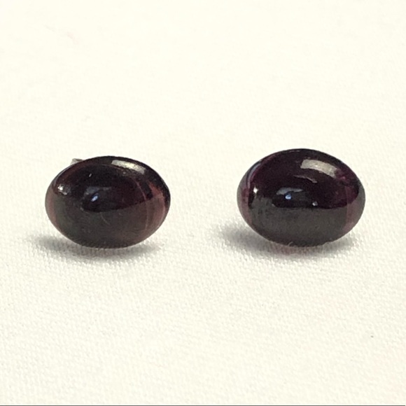🐷 Cabochon Stud Earrings - Picture 1 of 5